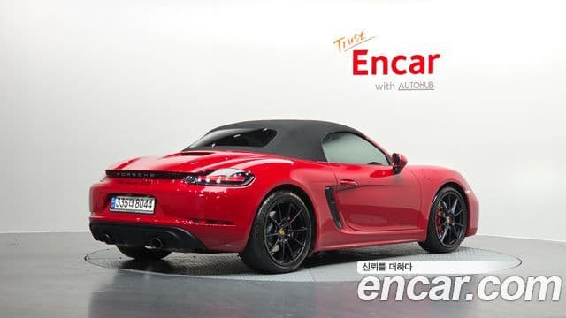 Porsche 718 Boxster 2
