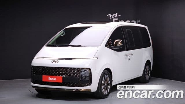 Hyundai Staria