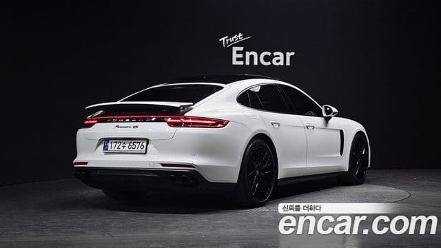 Porsche Panamera (971) 2