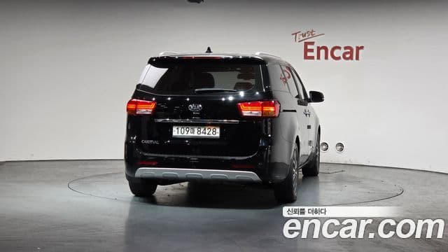Kia All New Carnival 4