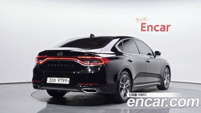 Hyundai Grandeur IG 2