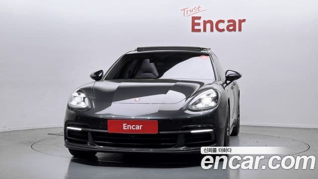 Porsche Panamera (971) 3