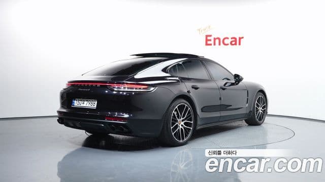 Porsche Panamera (971) 2