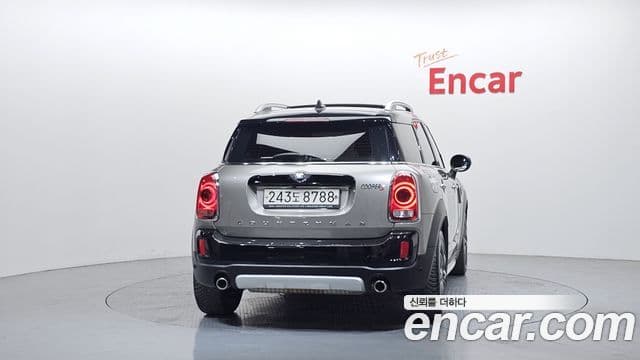 MINI Cooper S Countryman 4