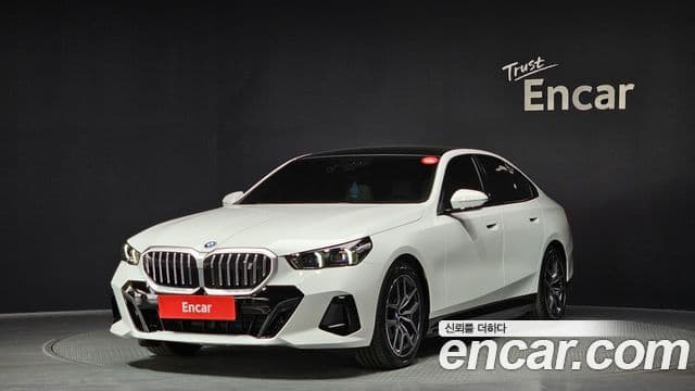 BMW i5 (G60)
