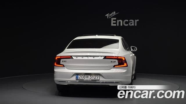 Volvo S90 4