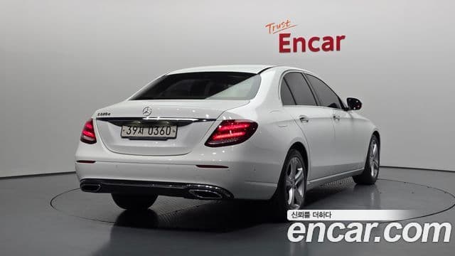 Mercedes-Benz E-Class W213 2