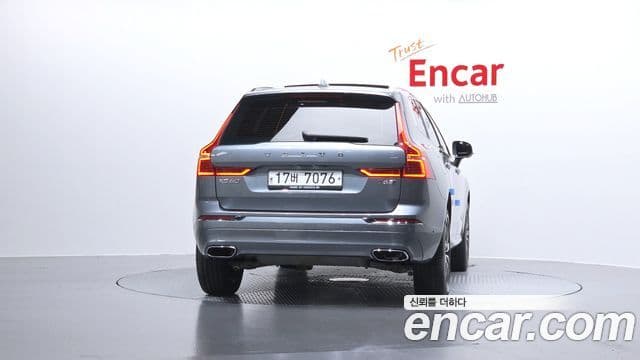 Volvo XC60 2nd Gen 4