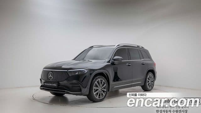 Mercedes-Benz EQB X243