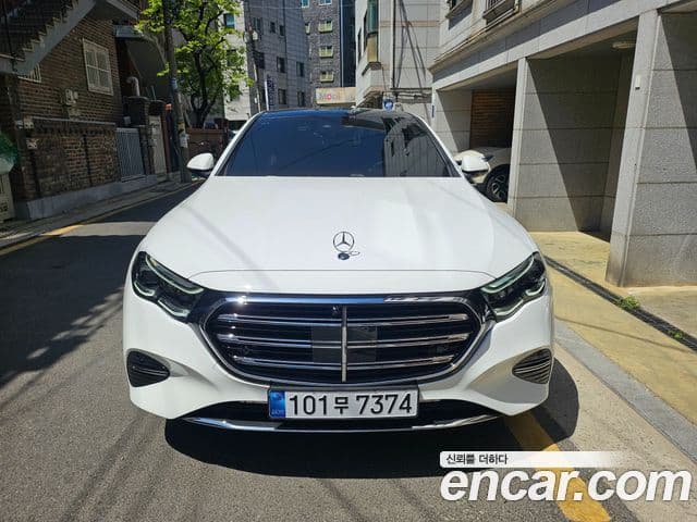 Mercedes-Benz E-Class W214 3