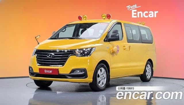 Hyundai The New Grand Starex 1