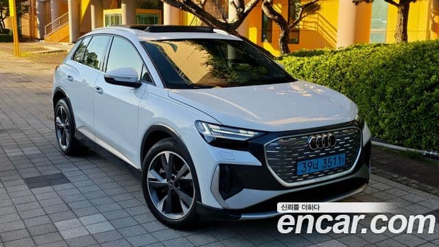 Audi Q4 e-tron (F4)