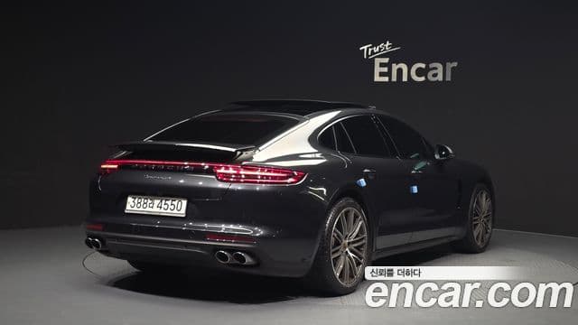 Porsche Panamera (971) 2