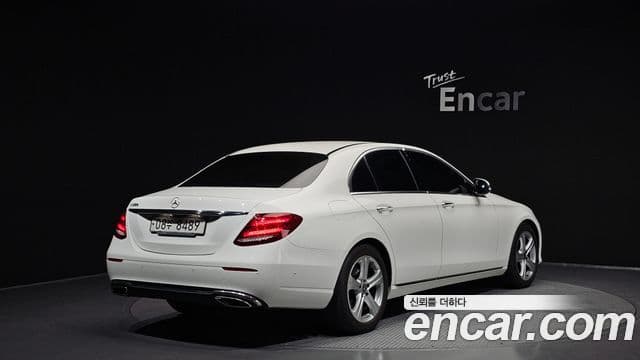 Mercedes-Benz E-Class W213 2