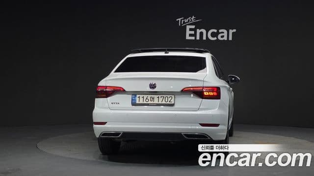 Volkswagen Jetta 7th Gen 4