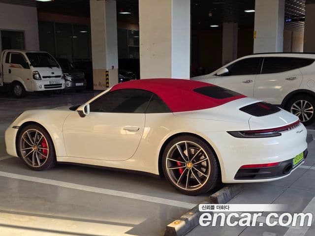 Porsche 911 (992) 4