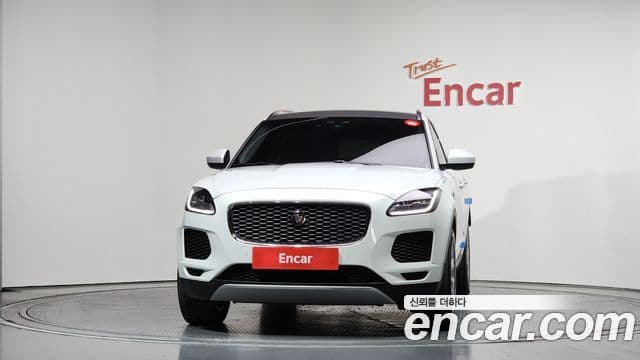 Jaguar E-PACE 3