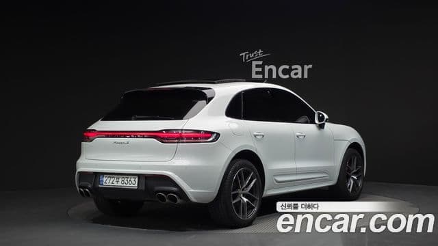 Porsche Macan 2
