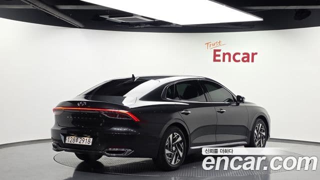 Hyundai The New Grandeur IG Hybrid 2