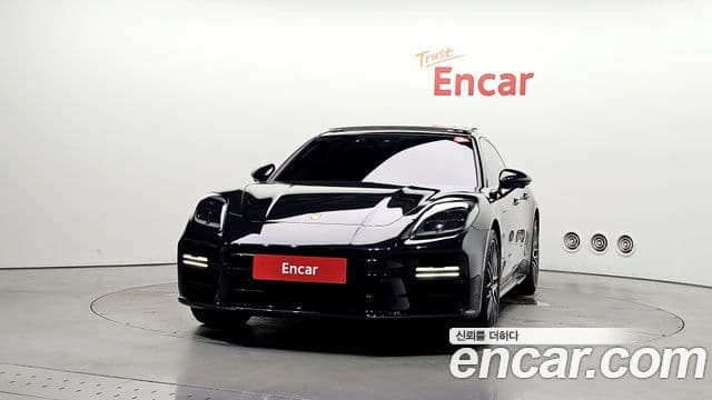 Porsche Panamera (976) 3