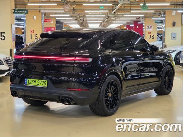 Porsche Cayenne (PO536) 4