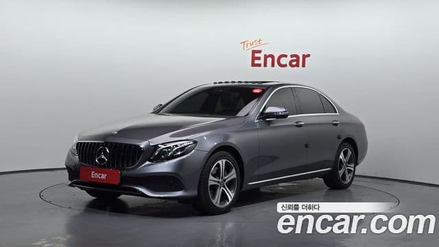Mercedes-Benz E-Class W213 1