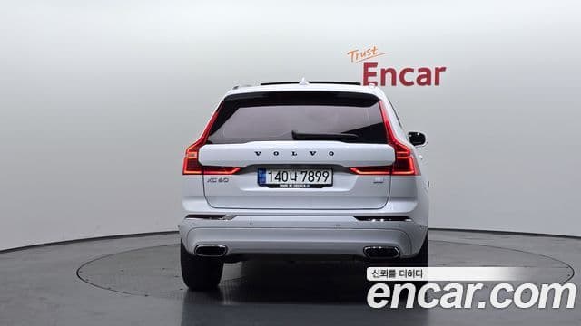 Volvo XC60 2nd Gen 4