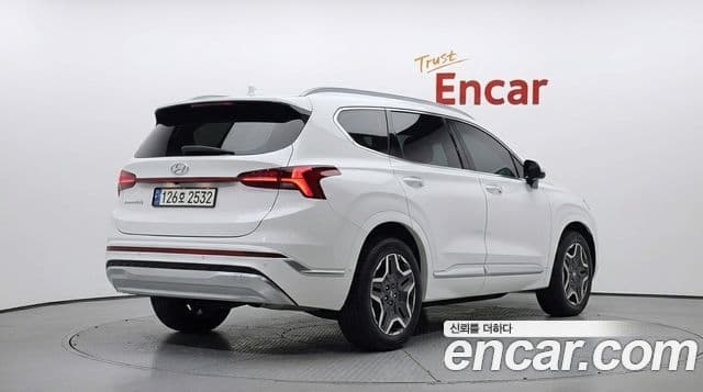 Hyundai The New Santa Fe 2