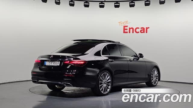 Mercedes-Benz E-Class W213 2