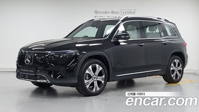 Mercedes-Benz EQB X243