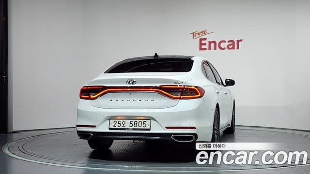 Hyundai Grandeur IG Hybrid 4