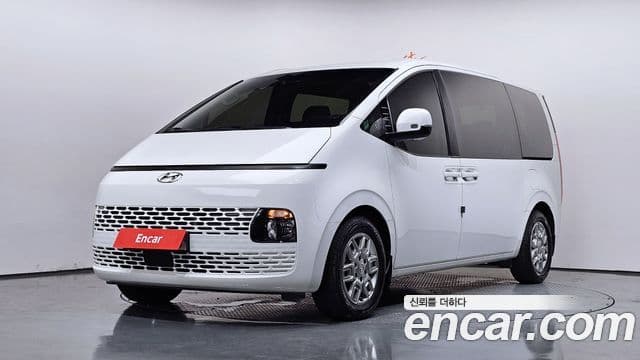 Hyundai Staria 1