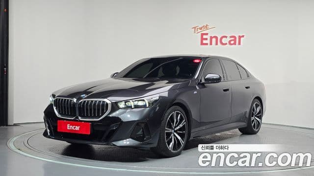 BMW 5 Series (G60)