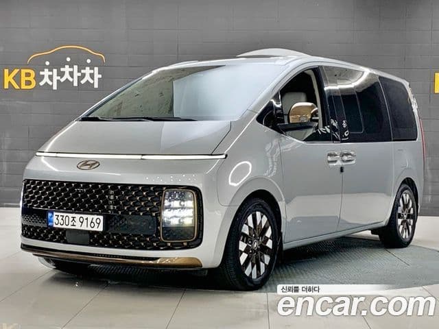 Hyundai Staria