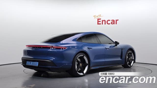 Porsche Taycan 2