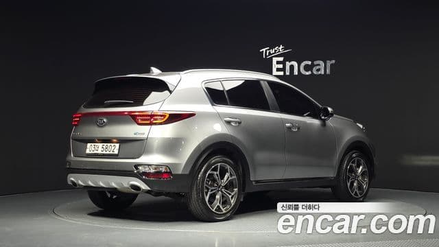 Kia Sportage The Bold 2