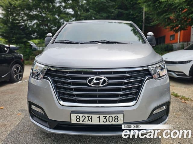 Hyundai The New Grand Starex