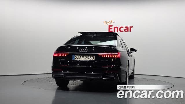 Audi A6 (C8) 4