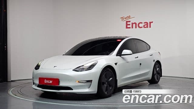 Tesla Model 3 1