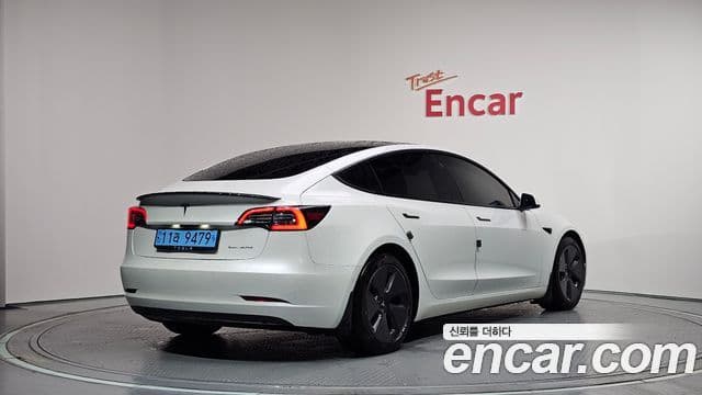 Tesla Model 3 2