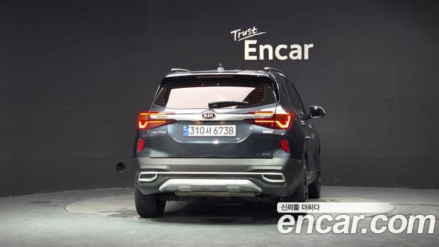 Kia Seltos 4