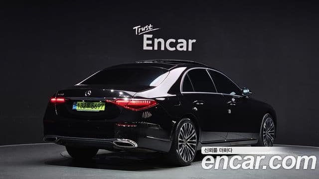 Mercedes-Benz S-Class W223 2