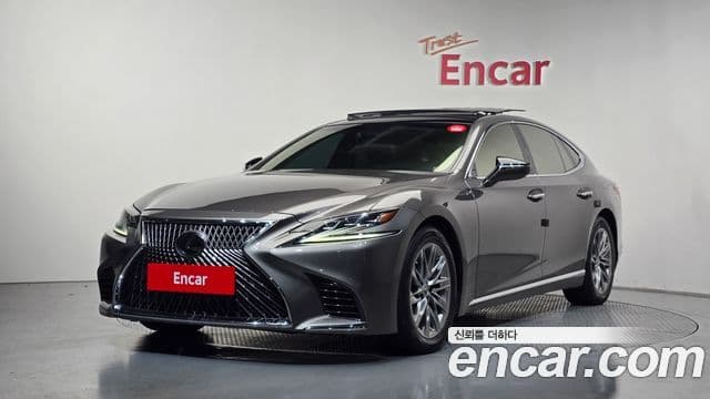 Lexus LS500 5th Gen
