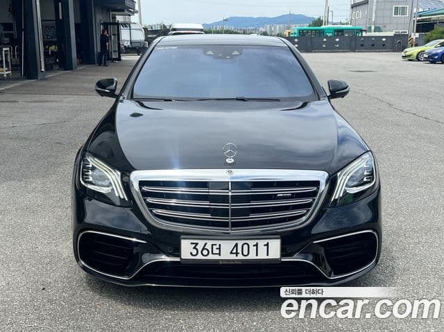 Mercedes-Benz S-Class W222