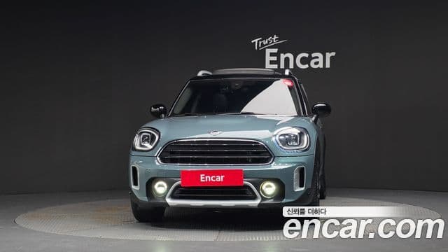 MINI Cooper Countryman 3