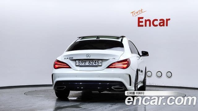 Mercedes-Benz CLA-Class C117 4