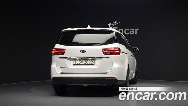 Kia The New Carnival 4