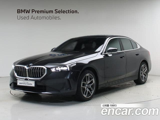 BMW 5 Series (G60)