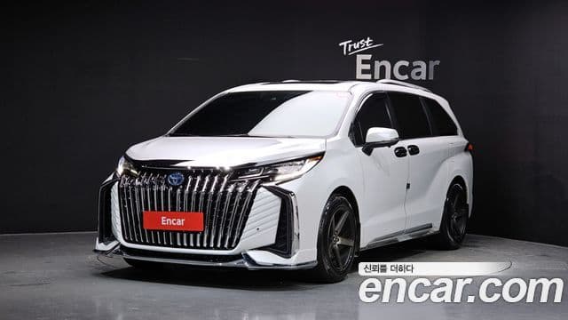 Toyota Sienna 4th Gen