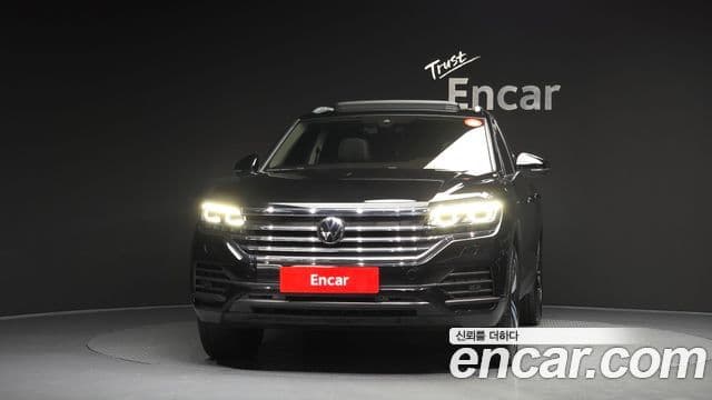 Volkswagen Touareg 3rd Gen 3